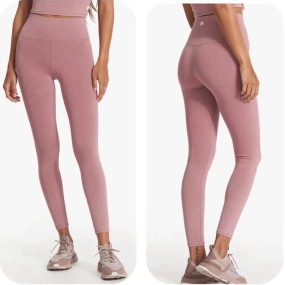 VUORI
Washed Studio
Leggings in Washed
Marsala
Size: Medium